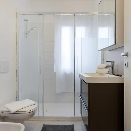 Alexander's Nest * Trieszt