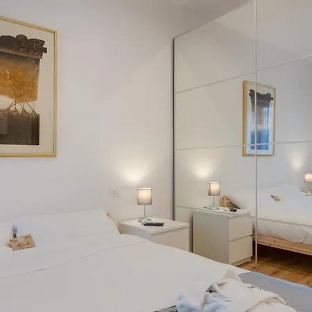 Alexander's Nest Apartment *