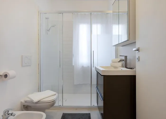 Alexander's Nest * Triëst